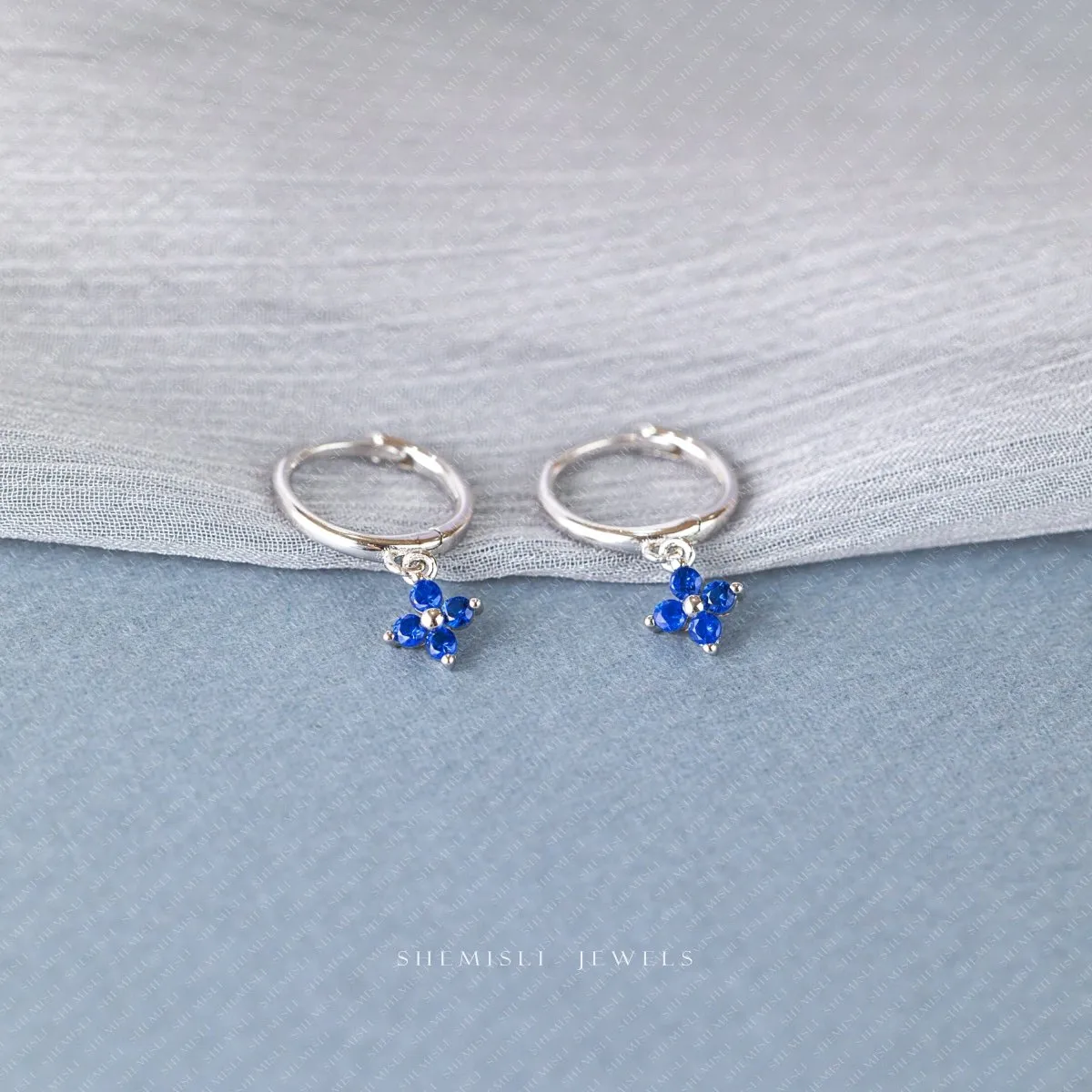 4 leaf Clover Sapphire CZ Drop Hoop Earrings, Flower Dangle Huggies, Unisex, Gold, Silver SHEMISLI SH543