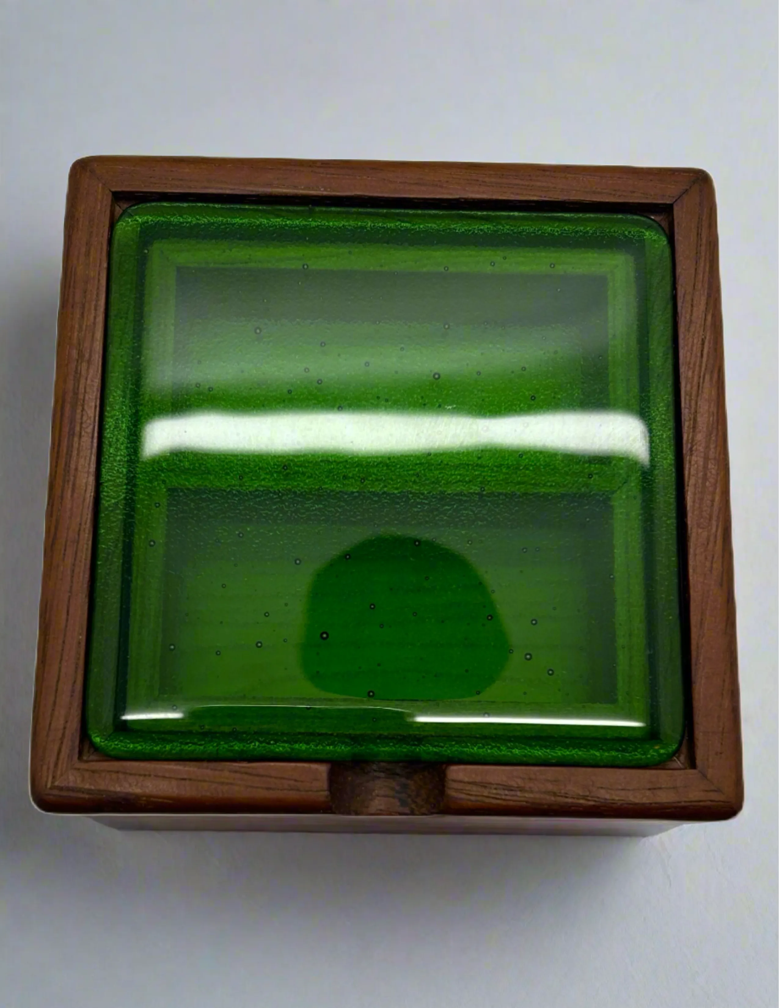 Flexen Iroko box with fused glass lid