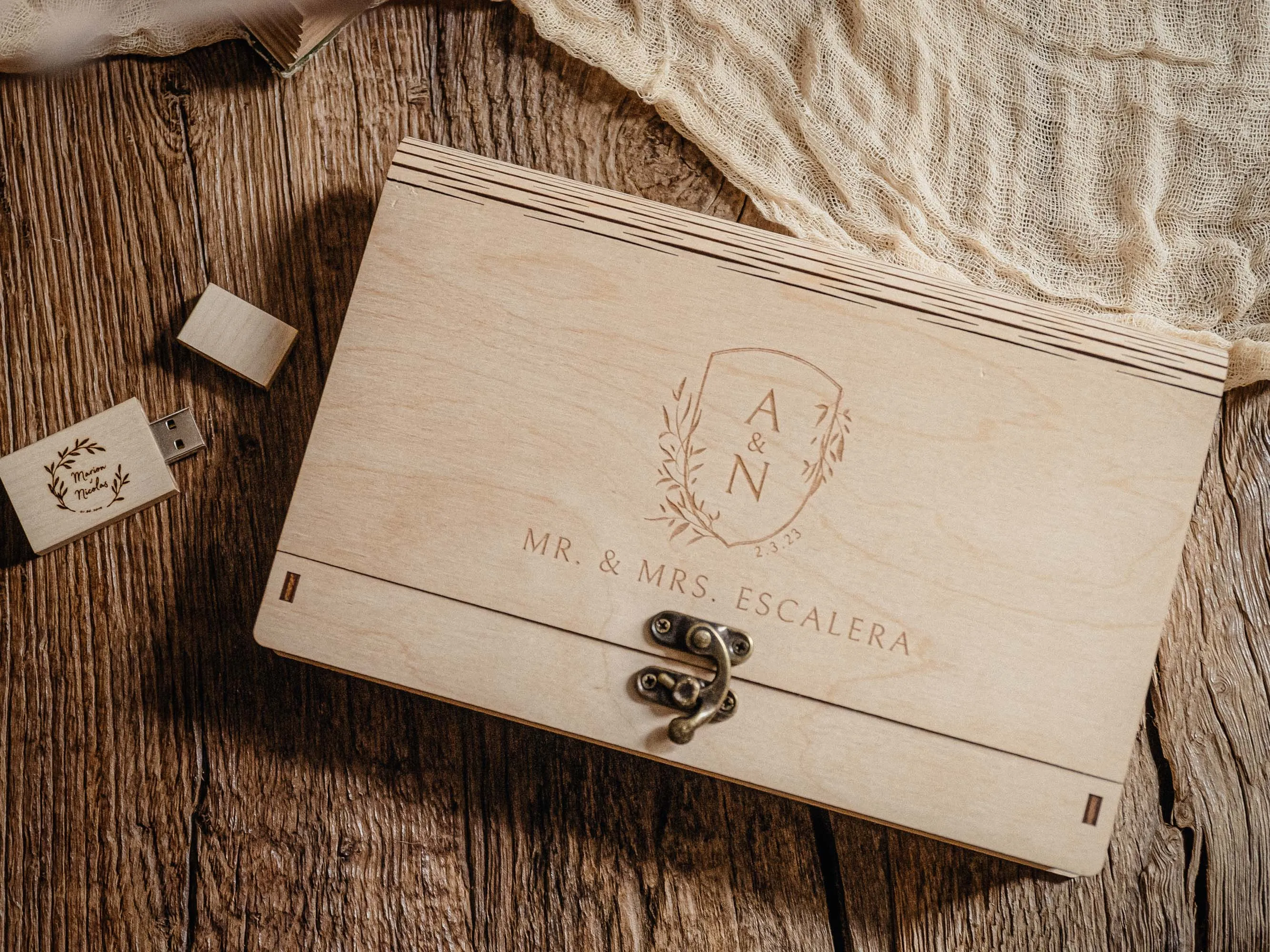 Wood Print Box and USB Drive - Preserve Moments and Gift Sentiments